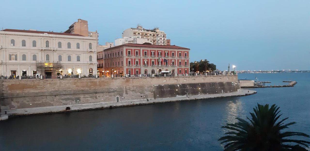 Berardi House Apartamento Taranto Exterior foto